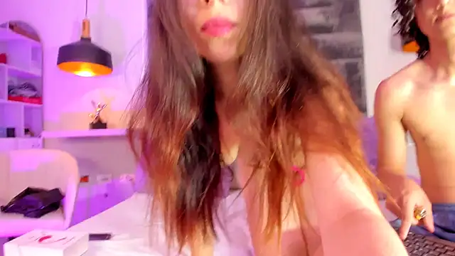 juliie star online show from 5, 10, 2025