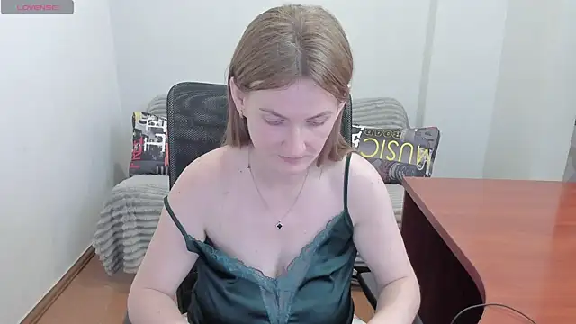 Snapshot of Alisha_Skyes chatting on 12, 6, 2026 Alisha Skyes online show from 12, 6, 2026