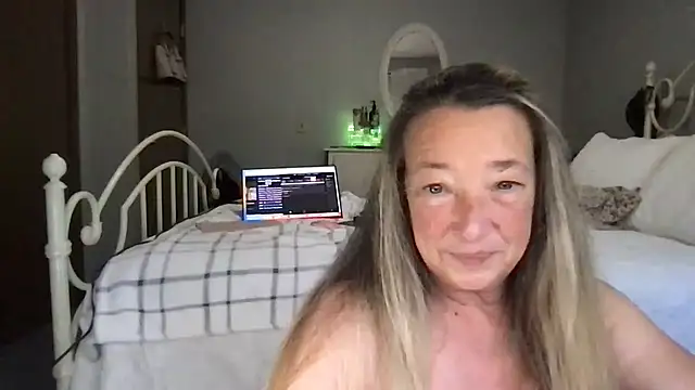 milf-Lacey online show from 16, 10, 2025