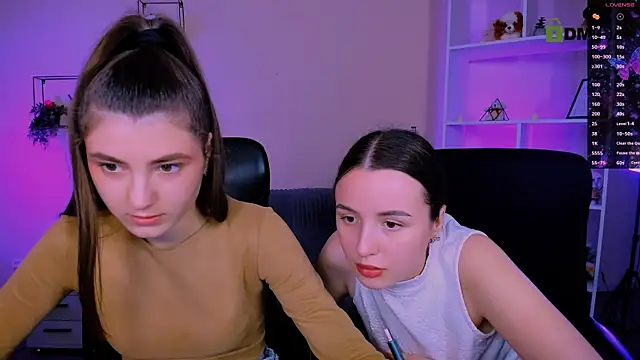 Snapshot of lissa_night chatting on 18, 11, 2025 lissa night online show from 18, 11, 2025