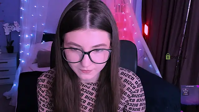 Snapshot of lissa_night chatting on 19, 12, 2025 lissa night online show from 19, 12, 2025