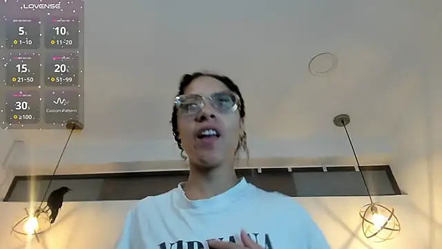 Hanna Cornee  online show from 4, 11, 2025