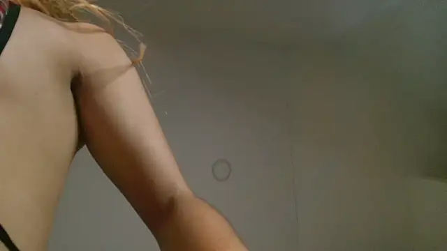 Snapshot of Barbiie_98 chatting on 21, 9, 2025 Barbiie 98 online show from 21, 9, 2025