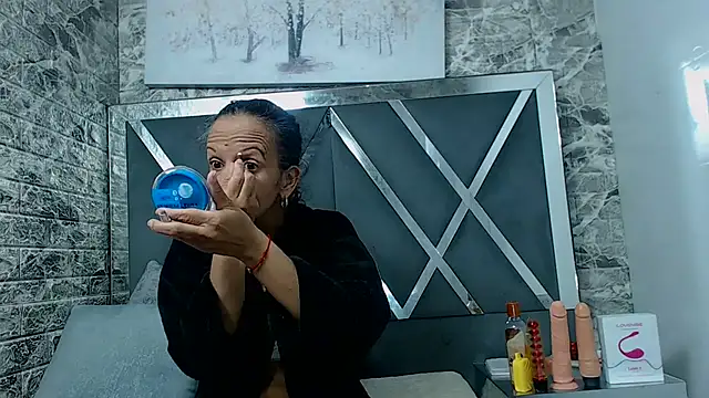 YanetRose online show from 9, 9, 2025