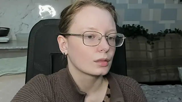 Snapshot of Rommia chatting on 29, 10, 2025 Rommia online show from 29, 10, 2025