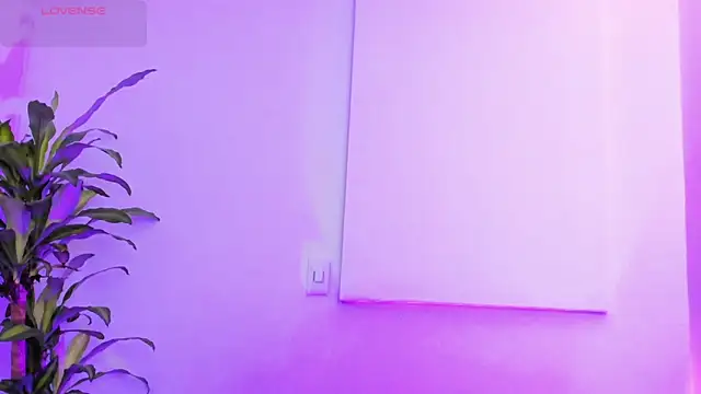 MacarenaSmith online show from 15, 12, 2025