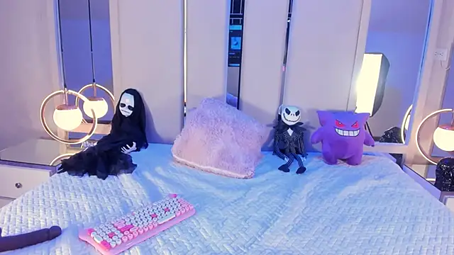 VesperVelvet online show from 9, 10, 2025