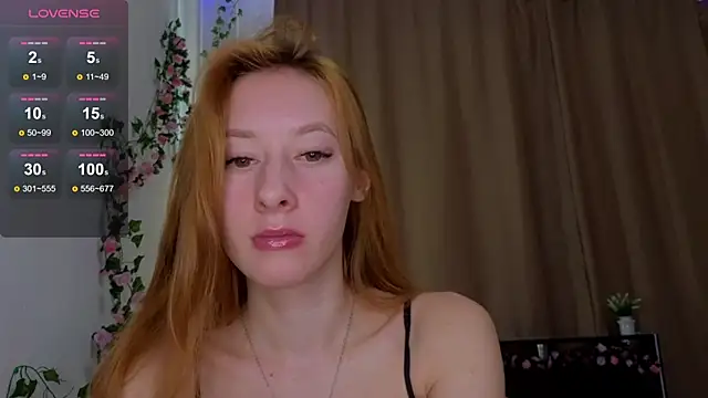 Snapshot of Candy_Flosse chatting on 9, 10, 2025 Candy Flosse online show from 9, 10, 2025