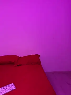 Snapshot of Mihadttraf chatting on 15, 9, 2025 Mihadttraf online show from 15, 9, 2025