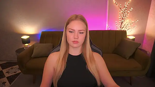 Snapshot of CelesteNoir chatting on 7, 10, 2025 CelesteNoir online show from 7, 10, 2025