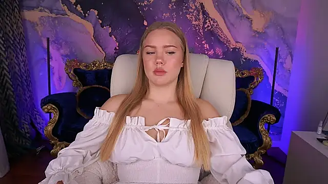 Snapshot of CelesteNoir chatting on 9, 10, 2025 CelesteNoir online show from 9, 10, 2025