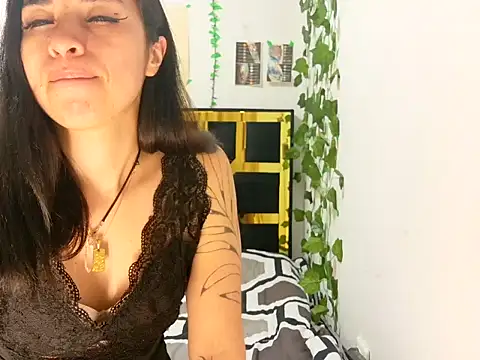 lucywhite13 online show from 15, 9, 2025