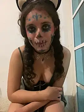 Snapshot of Lucy_YupiSweet chatting on 1, 11, 2025 Lucy YupiSweet online show from 1, 11, 2025