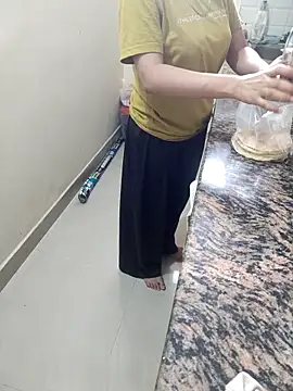 Snapshot of Pihu_Chopra chatting on 31, 10, 2025 Pihu Chopra online show from 31, 10, 2025