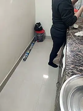 Snapshot of Pihu_Chopra chatting on 22, 11, 2025 Pihu Chopra online show from 22, 11, 2025