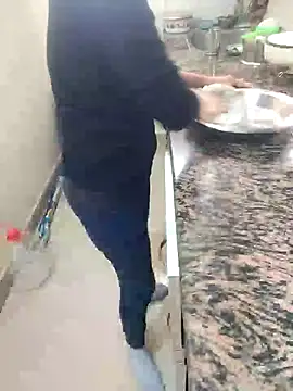 Snapshot of Pihu_Chopra chatting on 14, 12, 2025 Pihu Chopra online show from 14, 12, 2025