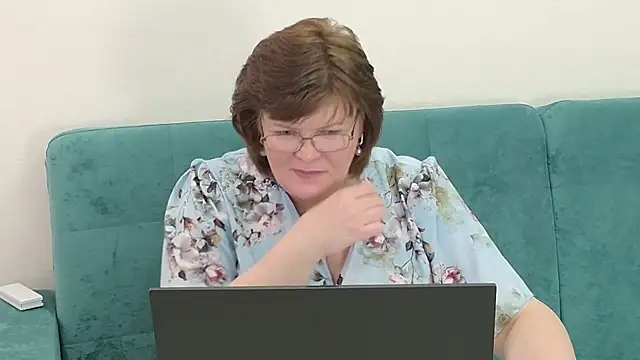 Snapshot of Sandra_Sunrise chatting on 6, 10, 2025 Sandra Sunrise online show from 6, 10, 2025