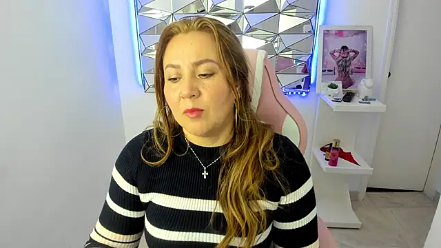 camixxx m online show from 5, 12, 2025