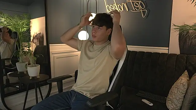 Snapshot of Ethan_occonor chatting on 10, 9, 2025 Ethan occonor online show from 10, 9, 2025