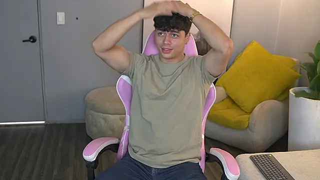 Snapshot of Ethan_occonor chatting on 14, 9, 2025 Ethan occonor online show from 14, 9, 2025