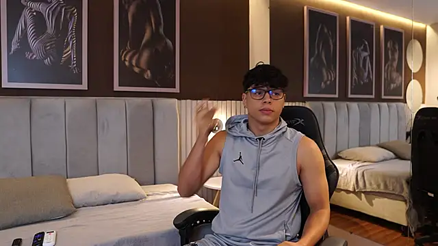 Snapshot of Ethan_occonor chatting on 7, 10, 2025 Ethan occonor online show from 7, 10, 2025