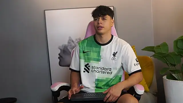 Snapshot of Ethan_occonor chatting on 1, 11, 2025 Ethan occonor online show from 1, 11, 2025