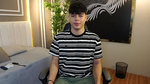 Snapshot of Ethan_occonor chatting on 11, 11, 2025 Ethan occonor online show from 11, 11, 2025