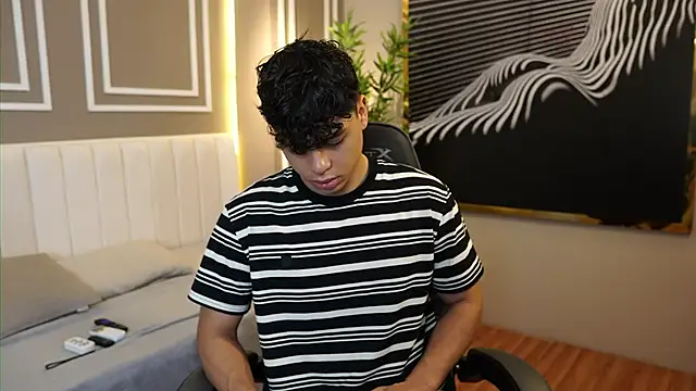 Snapshot of Ethan_occonor chatting on 14, 11, 2025 Ethan occonor online show from 14, 11, 2025