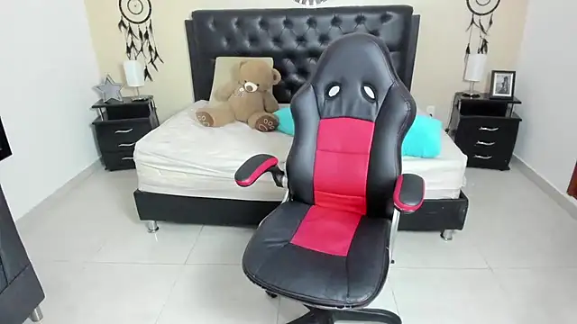 LolaVillalobos online show from 25, 2, 2026