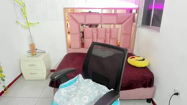 anna moon11 online show from 25, 3, 2026