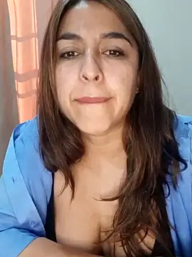 Snapshot of Anro2 chatting on 10, 9, 2025 Anro2 online show from 10, 9, 2025