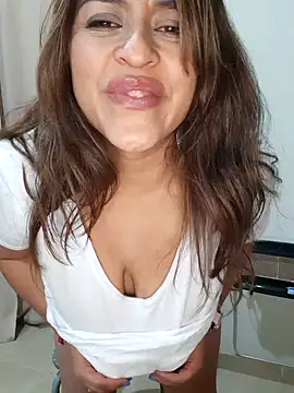 Snapshot of Anro2 chatting on 21, 9, 2025 Anro2 online show from 21, 9, 2025