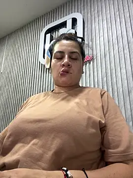 Snapshot of megvibes chatting on 30, 10, 2025 megvibes online show from 30, 10, 2025