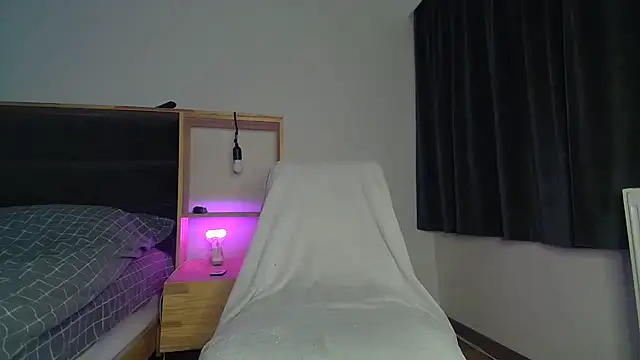 Melisss0404 online show from 21, 9, 2025