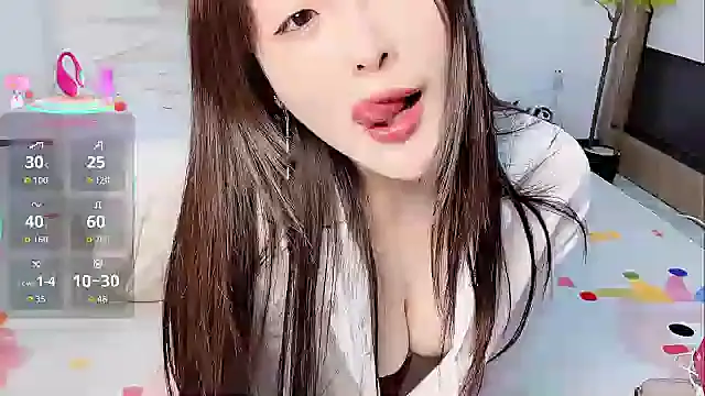 caomei2580 online show from 4, 12, 2025