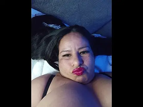 Snapshot of RosenRot07 chatting on 5, 11, 2025 RosenRot07 online show from 5, 11, 2025