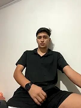 Snapshot of Tavinho067 chatting on 31, 10, 2025 Tavinho067 online show from 31, 10, 2025