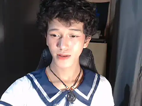 Snapshot of kenbigcockxx chatting on 4, 10, 2025 kenbigcockxx online show from 4, 10, 2025