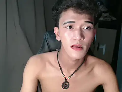 Snapshot of kenbigcockxx chatting on 16, 10, 2025 kenbigcockxx online show from 16, 10, 2025