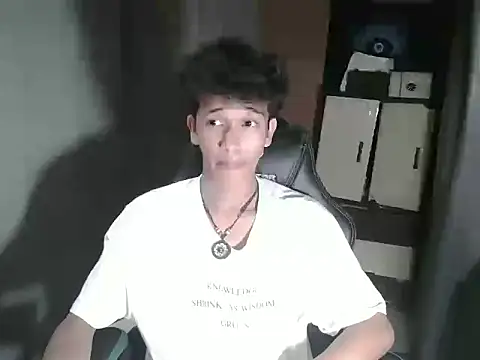 Snapshot of kenbigcockxx chatting on 2, 11, 2025 kenbigcockxx online show from 2, 11, 2025