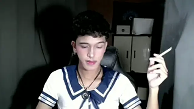 Snapshot of kenbigcockxx chatting on 17, 11, 2025 kenbigcockxx online show from 17, 11, 2025