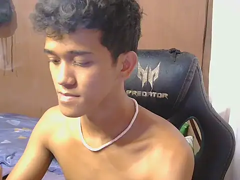 Snapshot of kenbigcockxx chatting on 19, 12, 2025 kenbigcockxx online show from 19, 12, 2025