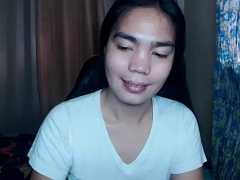 Snapshot of Simple_Martina chatting on 3, 10, 2025 Simple Martina online show from 3, 10, 2025