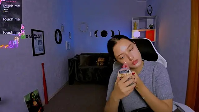 Snapshot of miki-niki chatting on 26, 9, 2025 miki-niki online show from 26, 9, 2025