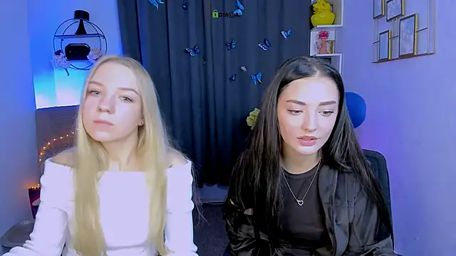 Snapshot of miki-niki chatting on 1, 10, 2025 miki-niki online show from 1, 10, 2025