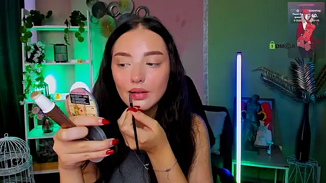 Snapshot of miki-niki chatting on 8, 10, 2025 miki-niki online show from 8, 10, 2025