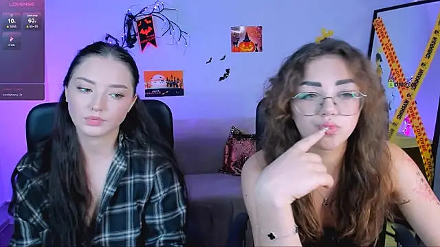 Snapshot of miki-niki chatting on 27, 10, 2025 miki-niki online show from 27, 10, 2025