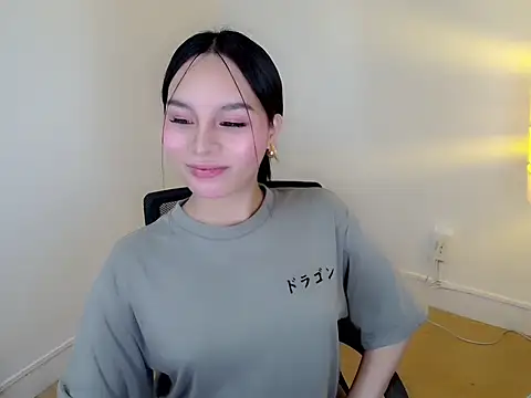 holly tabby online show from 12, 1, 2026