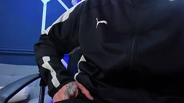 etham wolf  online show from 7, 10, 2025