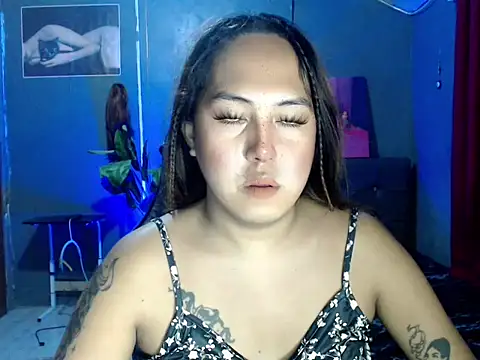 Snapshot of urtranspinay chatting on 2, 10, 2025 urtranspinay online show from 2, 10, 2025